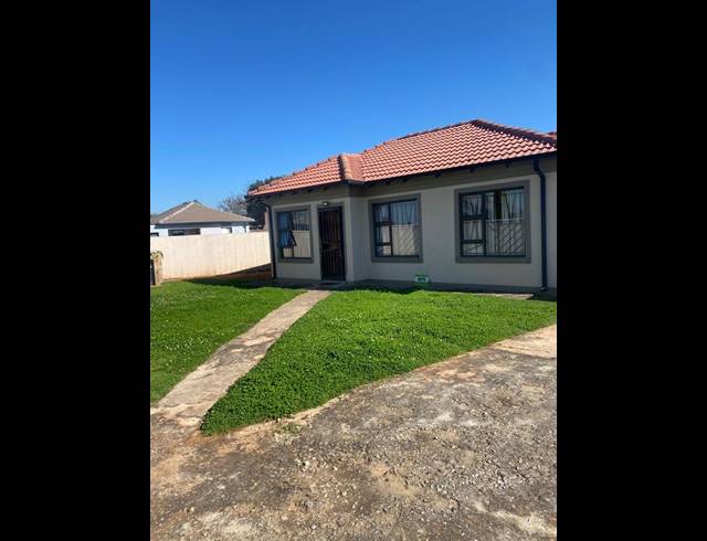 3 BEDROOM PROPERTY TO RENT IN CRYSTAL PARK